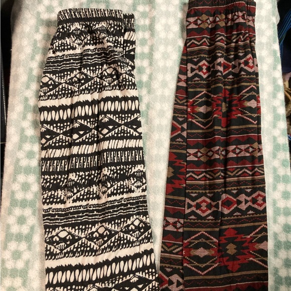 Dresses & Skirts - 2 women’s cute skirts